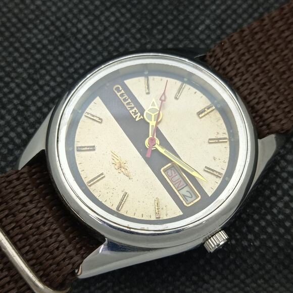 Vintage 1975 Citizen Automatic Mens Silver Watch W/daydate & Gold accents - Picture 6 of 8